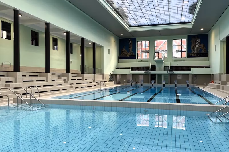 Hvor meget koster det at komme i Frederiksberg Svømmehal?
