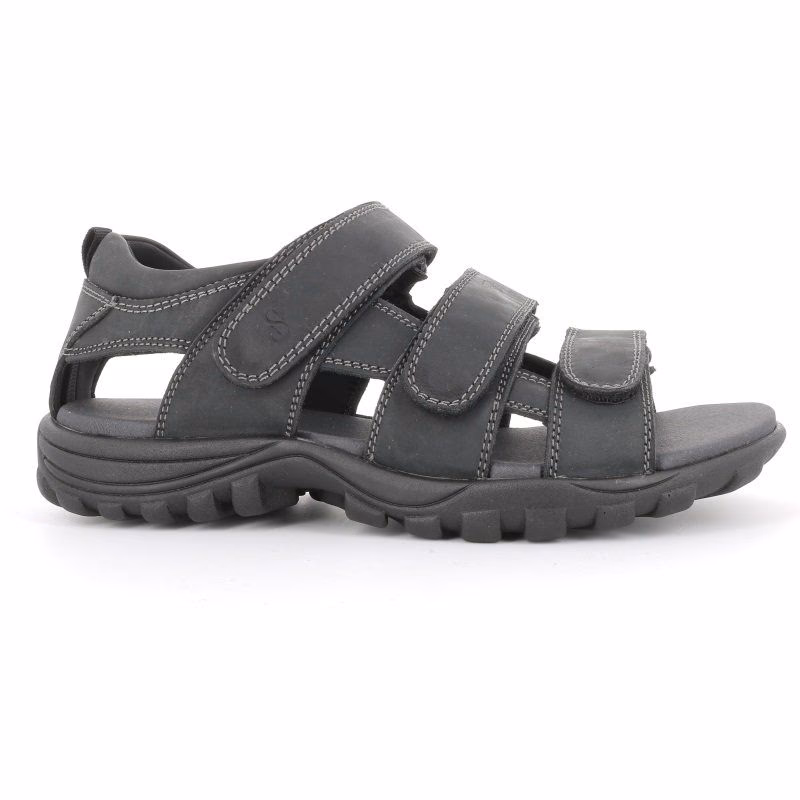 Hvor meget plads er der i sandaler?
